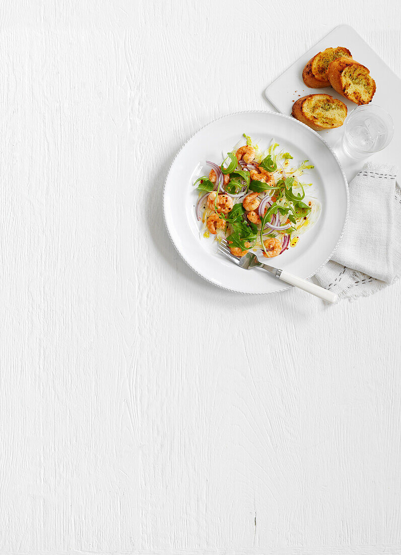 Mediterraner Garnelensalat mit Rucola und Fenchel