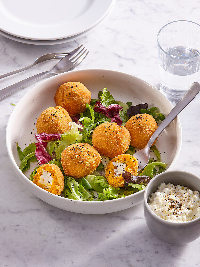 Möhren-Kroketten mit Frischkäse-Füllung