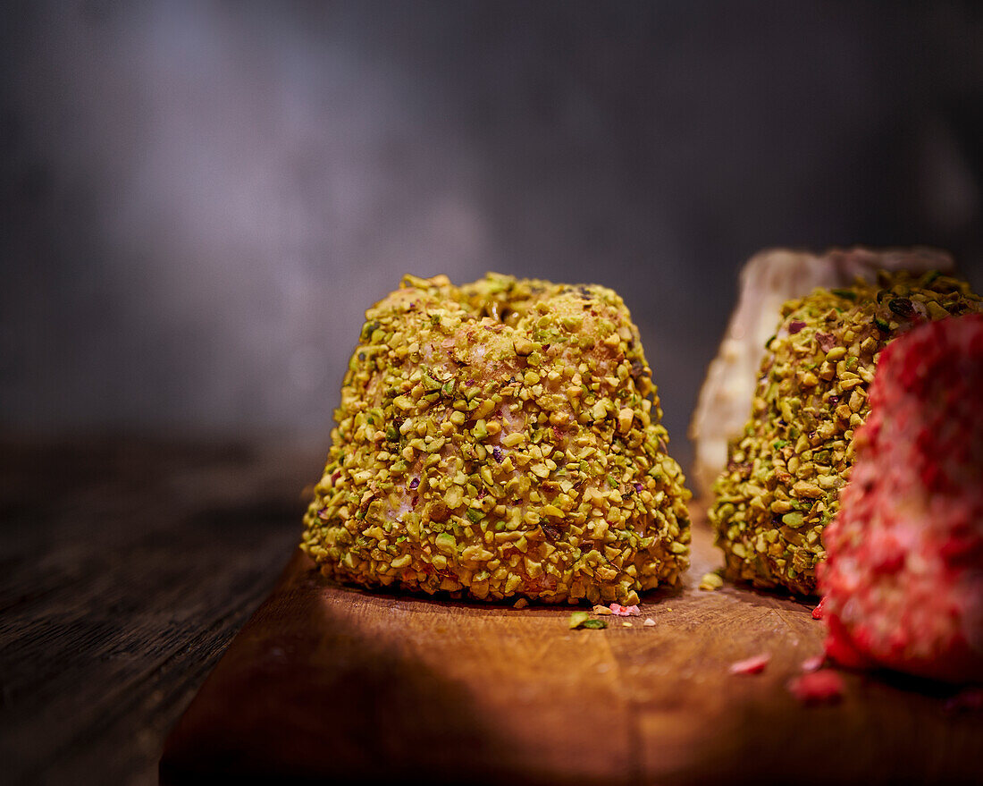 Pistachio and raspberry brioche