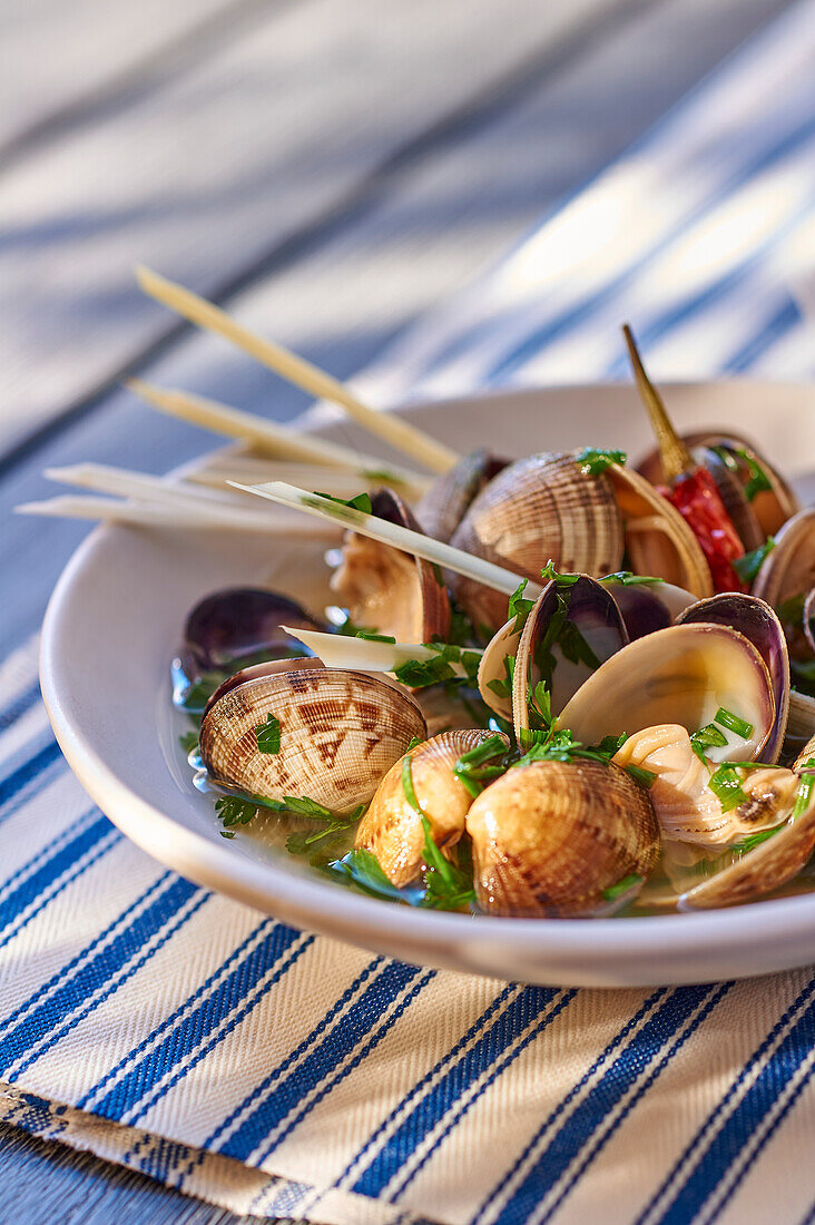 Clams with herbs