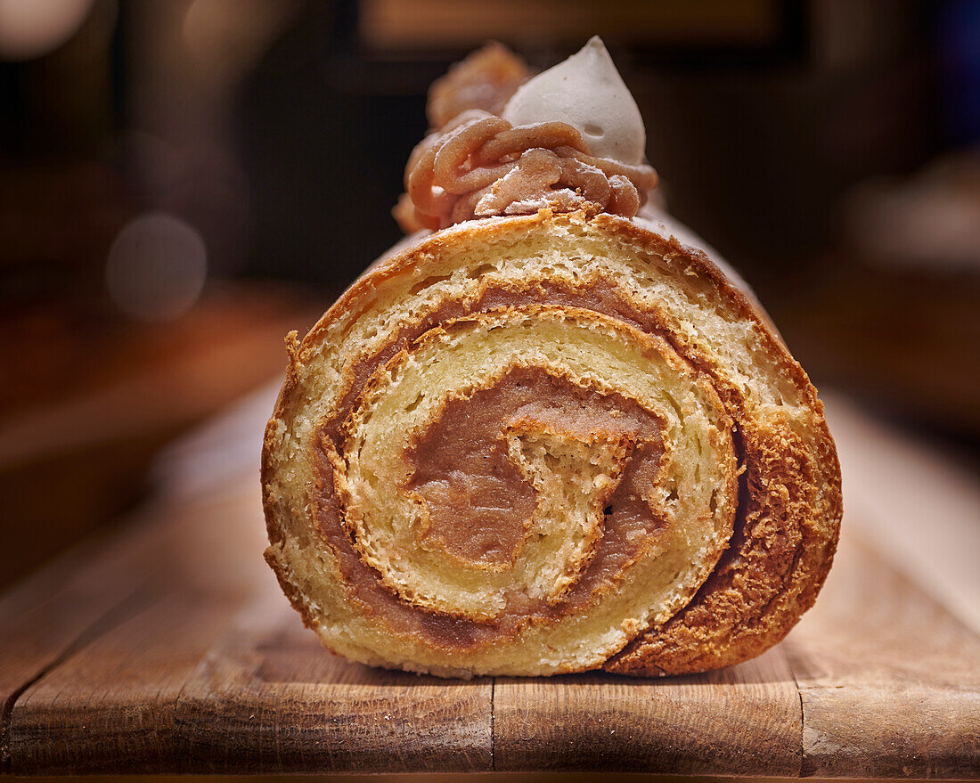 Swiss roll with chestnut cream
