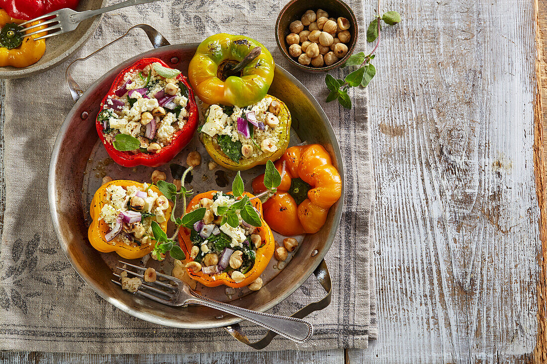 Vegetarisch gefüllte Paprikaschoten