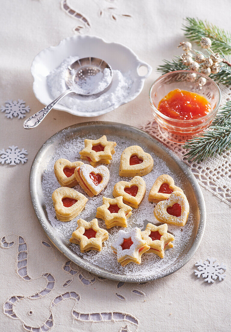 Linzer cookies with apricot jam