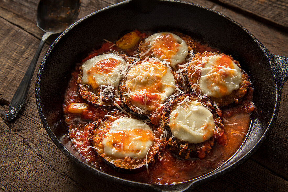 Fried eggplant with mozzarella and tomato sauce