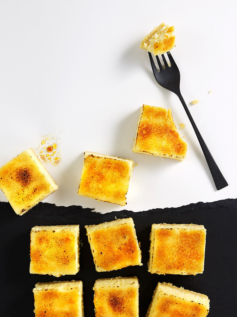 Lemon brûlée slices