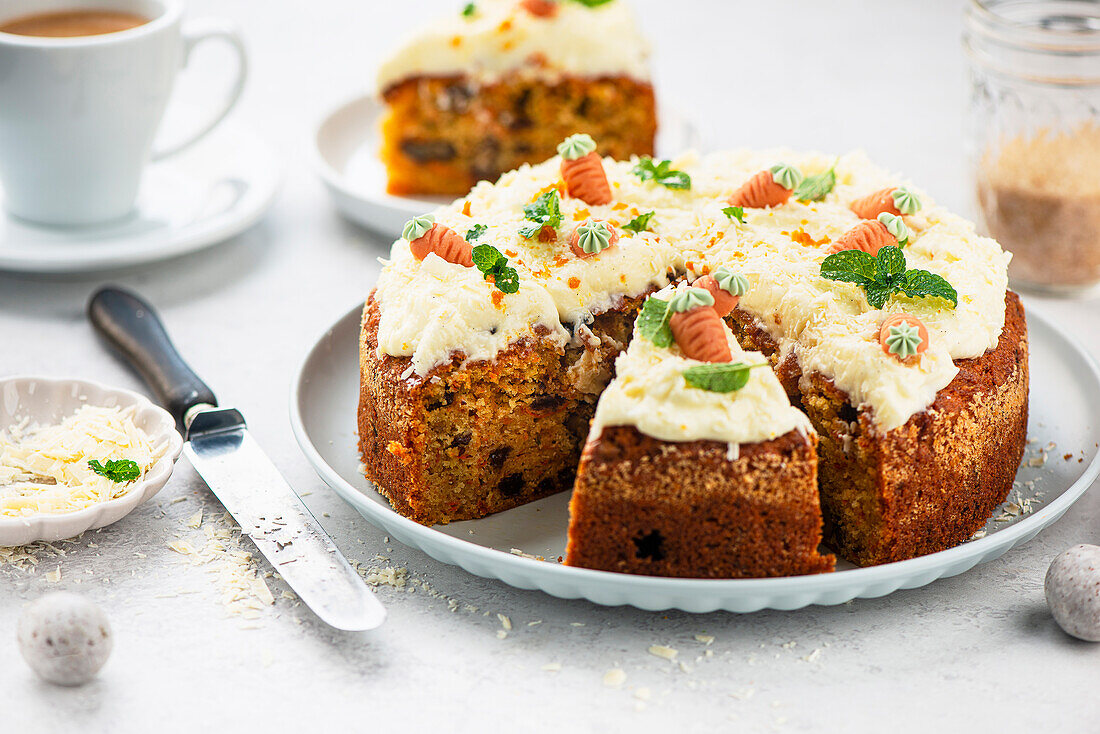 Möhrenkuchen mit Frischkäsecreme