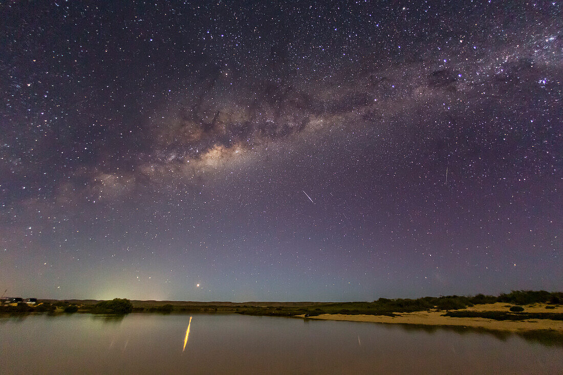 Die Milchstraße bei Nacht im Cape Range National Park, Exmouth, Westaustralien, Australien, Pazifik