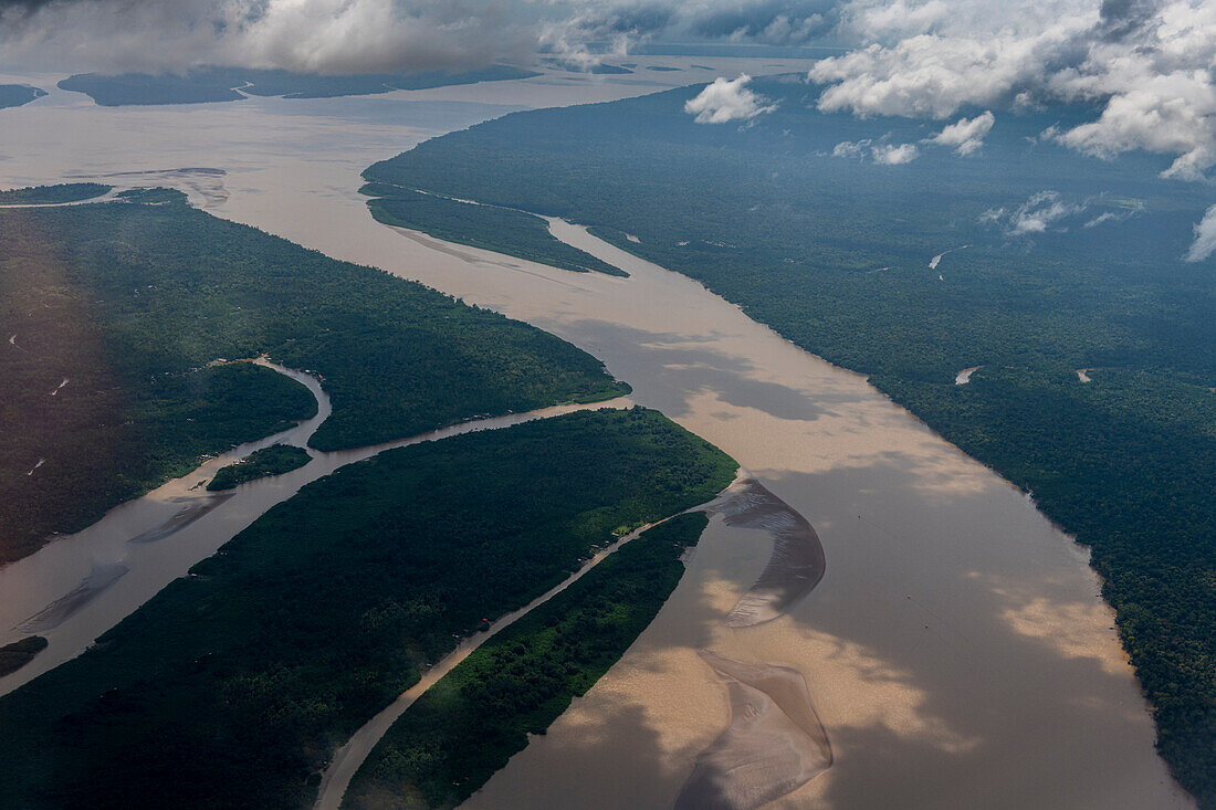 Luftaufnahme des Amazonas-Flusses, Macapa, Brasilien, Südamerika