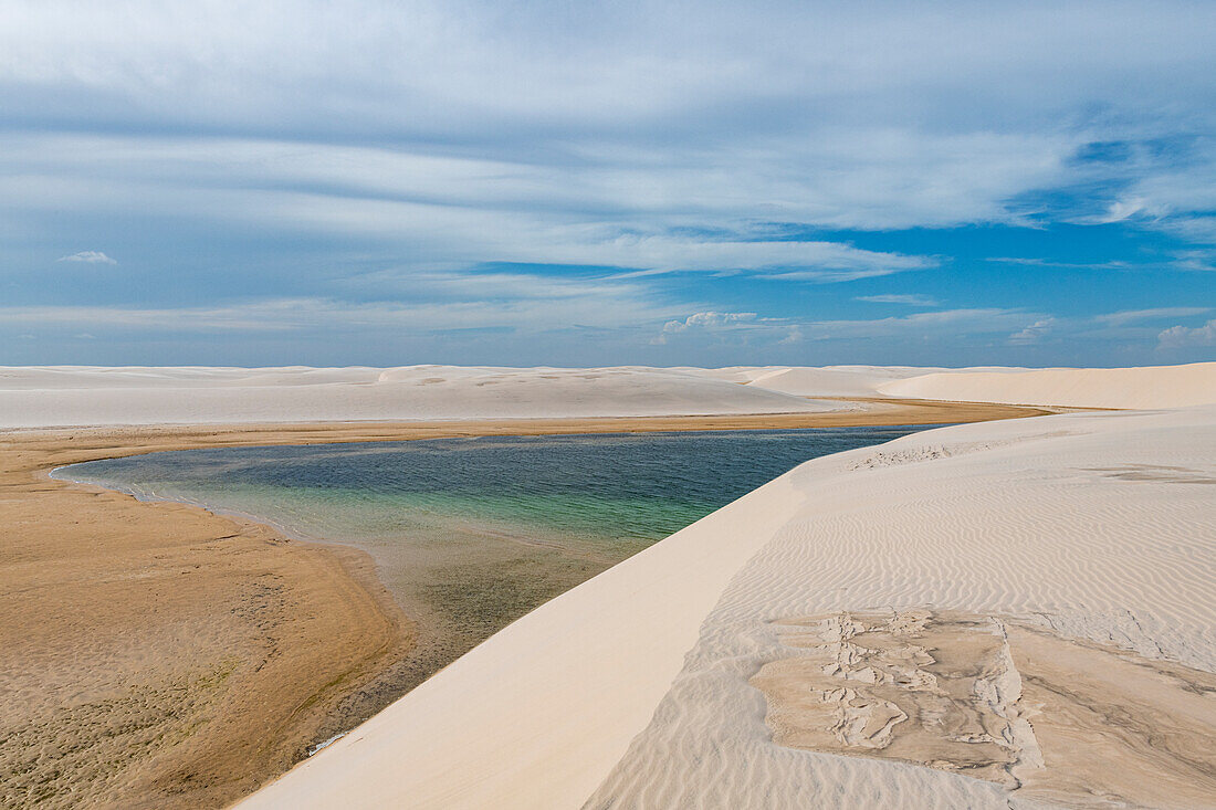 See in den Sanddünen des Lencois-Maranhenses-Nationalparks, Maranhao, Brasilien, Südamerika