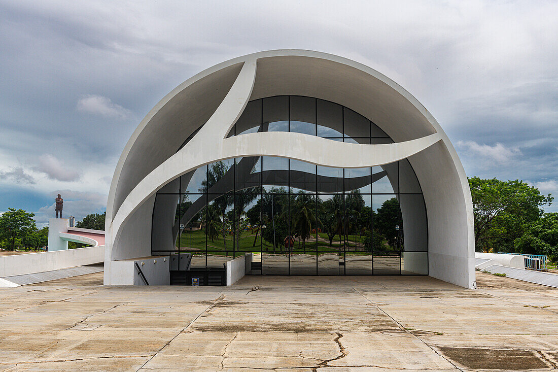 Oscar Niemeyers Gedenkstätte Coluna Prestes, Palmas, Tocantins, Brasilien, Südamerika
