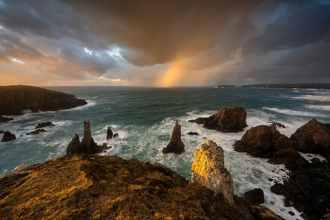 Die Mangersta Sea Stacks auf der Isle of Lewis, Äußere Hebriden, Schottland, Vereinigtes Königreich, Europa