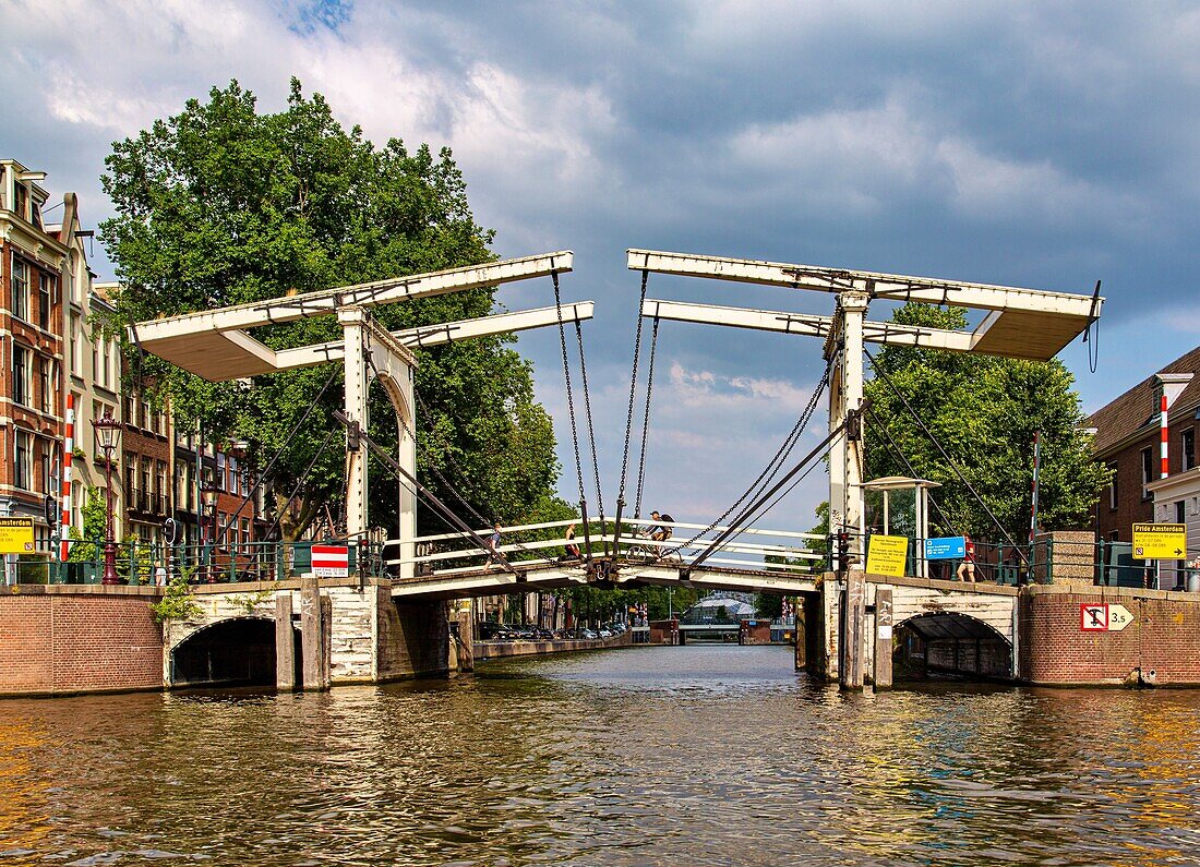 Lift bridge in central Amsterdam, North Holland, The Netherlands, Europe