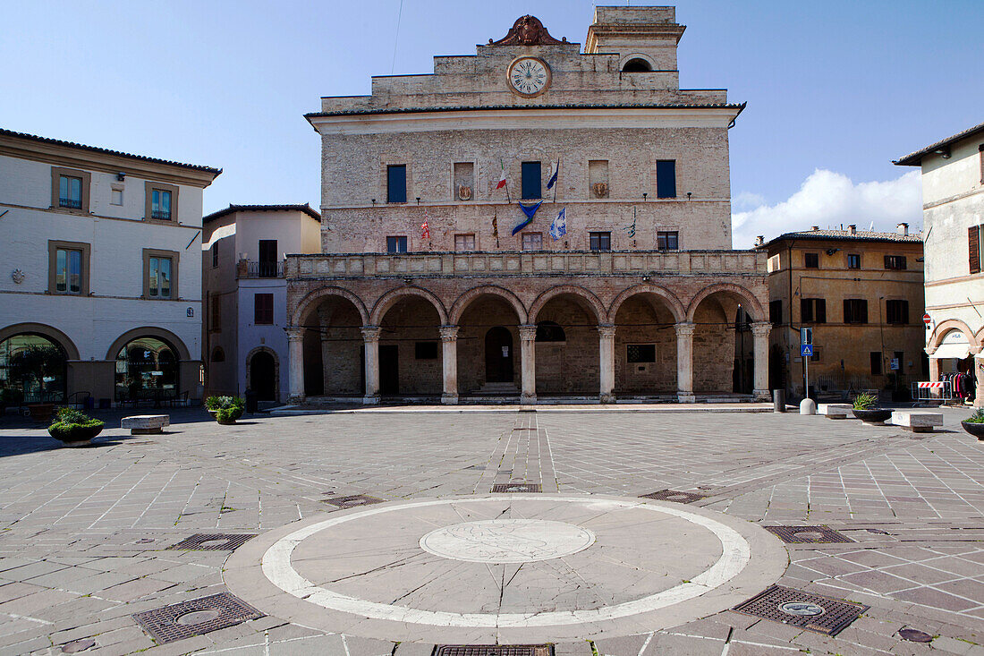 Das Rathaus, Montefalco, Umbrien, Italien, Europa