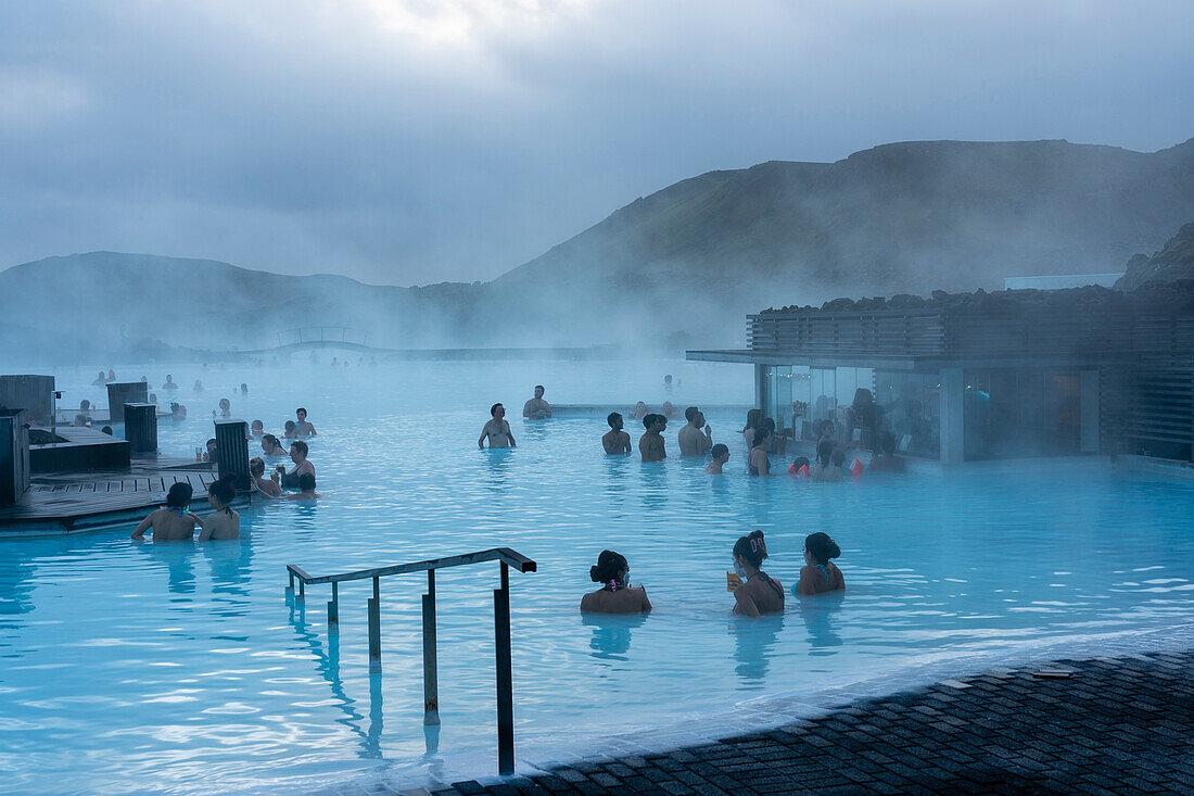 Badende, Blaue Lagune, Grindavik, Island, Polarregionen