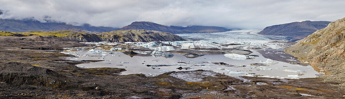 Hoffellsjokull-Gletscher, der von den südlichen Hängen der Vatnajokull-Eiskappe herunterkommt, Vatnajokull-Nationalpark, nahe Hofn, Island, Polarregionen