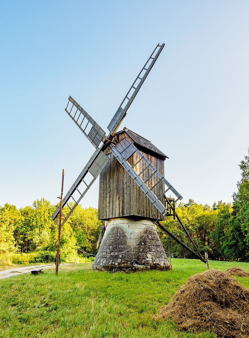 Windmühle im estnischen Freilichtmuseum, Rocca al Mare, Tallinn, Estland, Europa