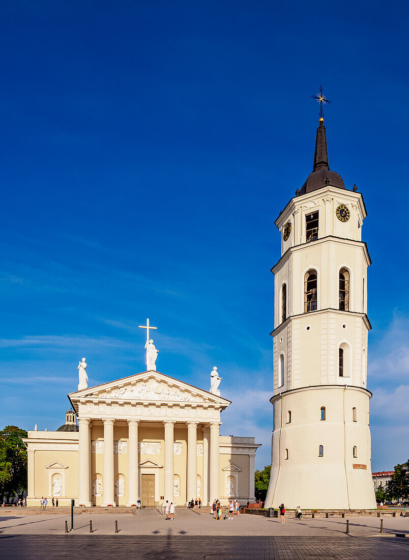 Kathedrale Basilika St. Stanislaus und St. Ladislaus und Glockenturm, Altstadt, UNESCO-Weltkulturerbe, Vilnius, Litauen, Europa