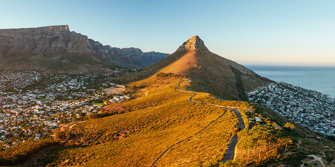 Luftaufnahme vom Signal Hill bei Sonnenaufgang, Kapstadt, Westkap, Südafrika, Afrika