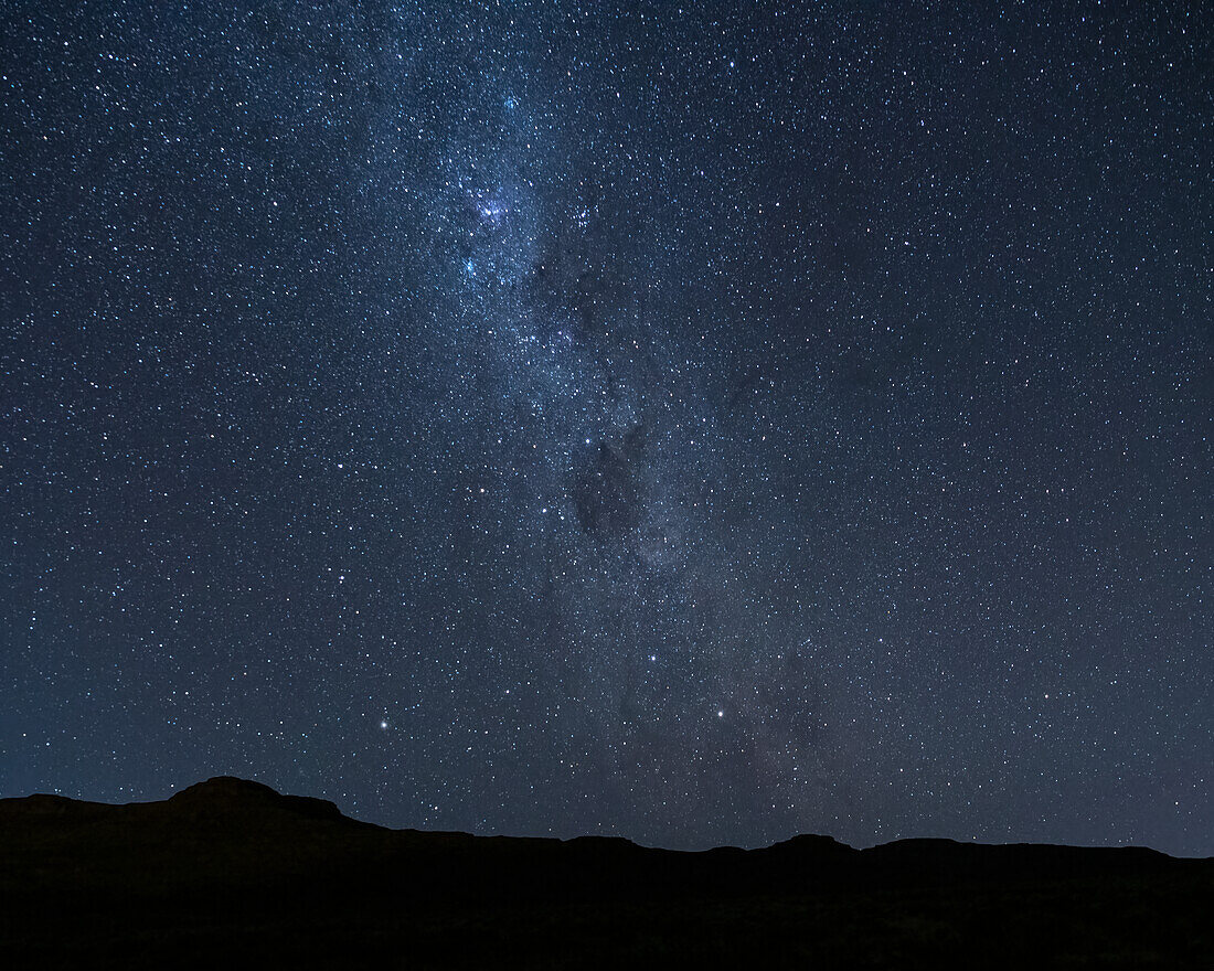 Die Milchstraße bei Nacht, Drakensberge, Royal Natal National Park, KwaZulu-Natal Provinz, Südafrika, Afrika