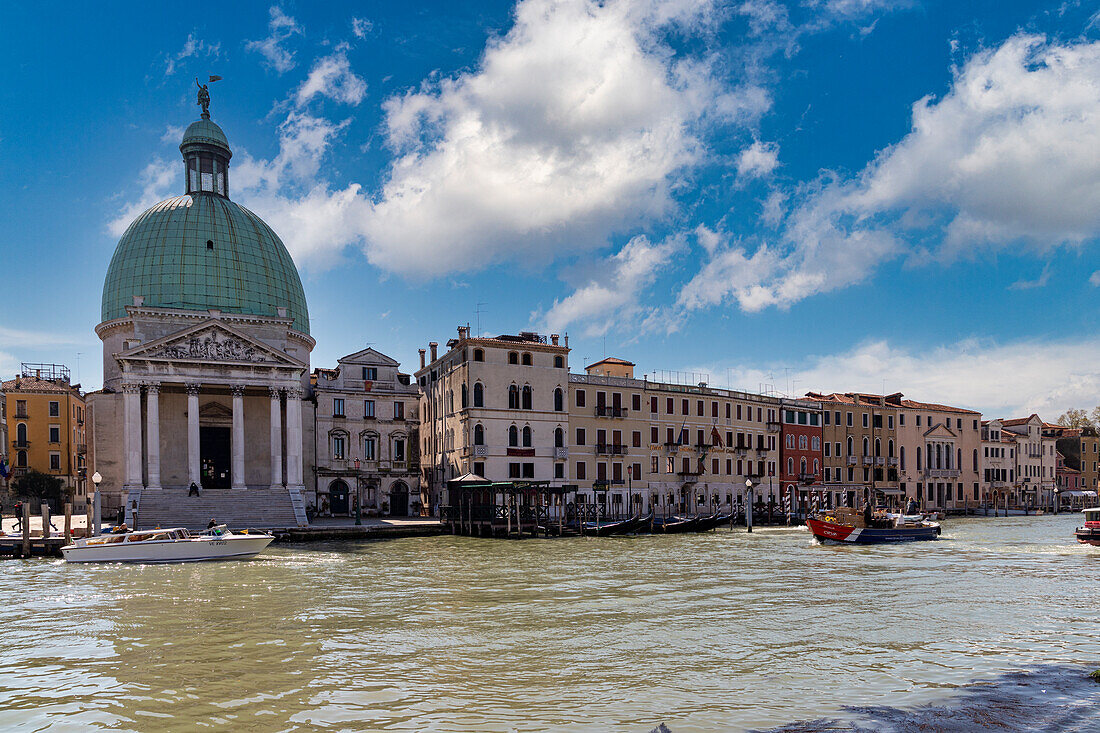 Church of San Simeone Piccolo on the Grand Canal in front of the railway station, Venice, UNESCO World Heritage Site, Veneto, Italy, Europe