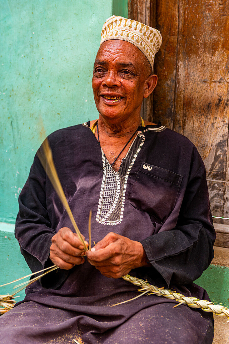 Local man in Lamu Village, UNESCO World Heritage Site, island of Lamu, Kenya, East Africa, Africa