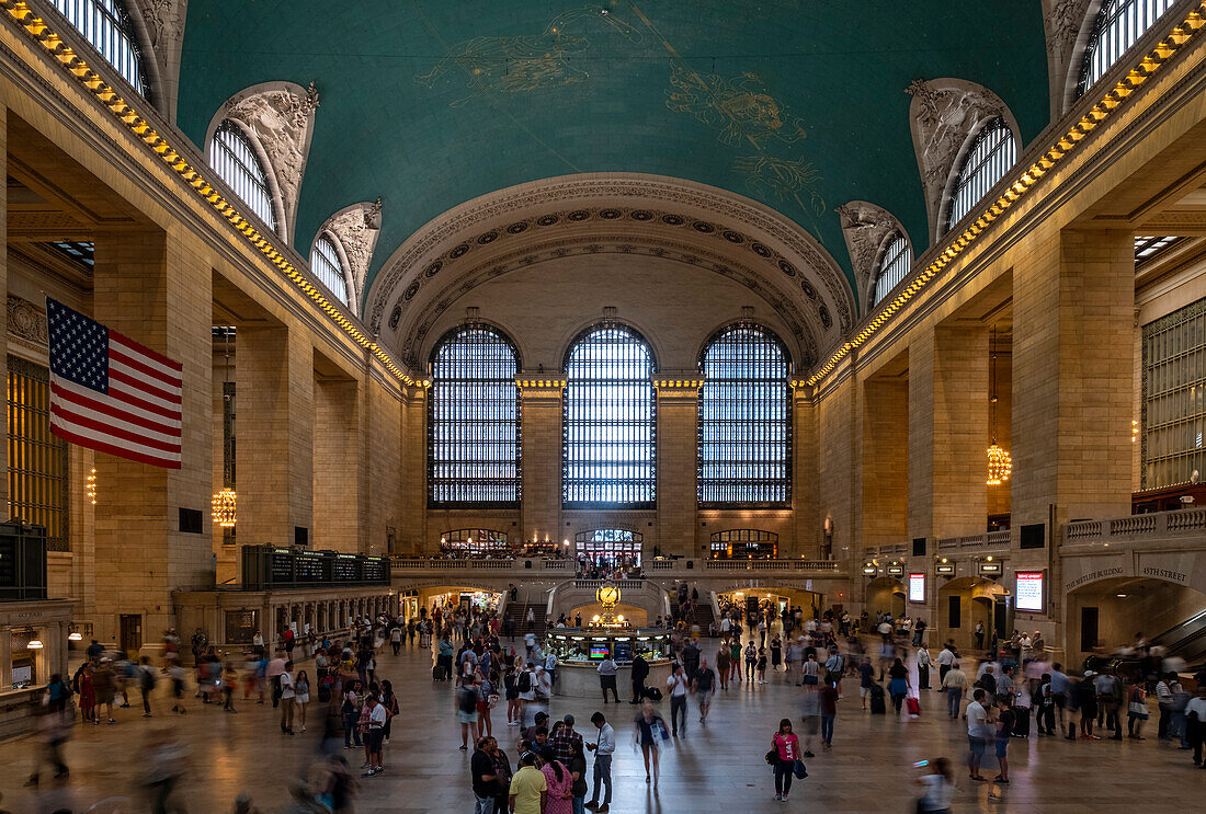 Interior of New York Grand Central Station, Manhattan, New York, United States of America, North America
