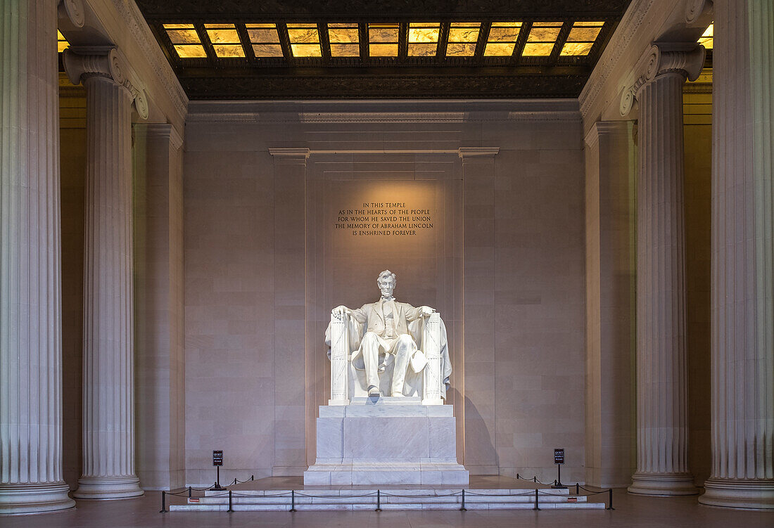 Das Innere des Lincoln Memorials, National Mall, Washington DC, Vereinigte Staaten von Amerika, Nordamerika