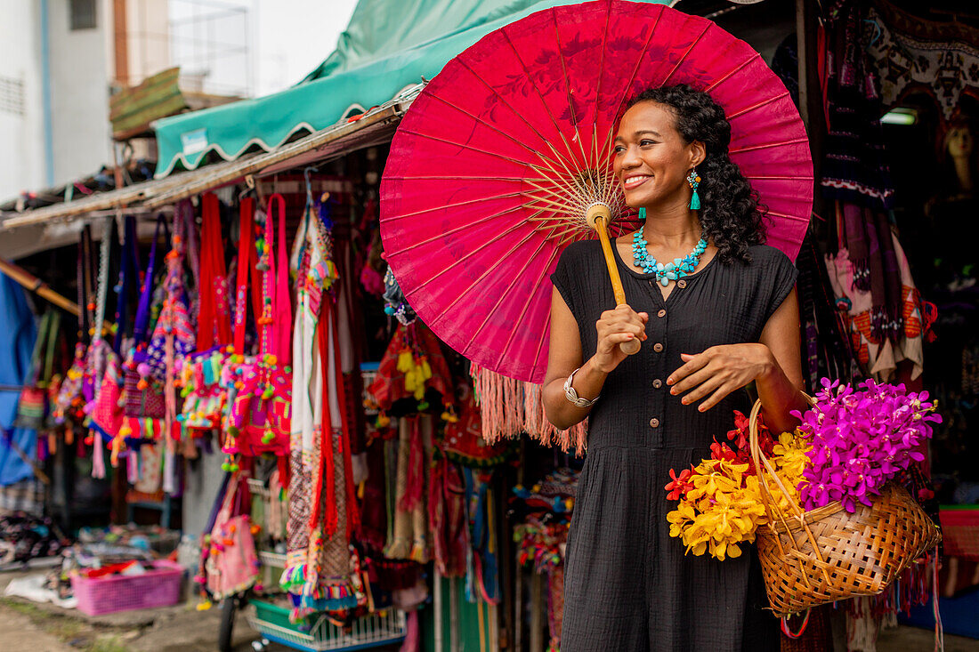 Frau auf dem Hmong-Markt, Thailand, Südostasien, Asien