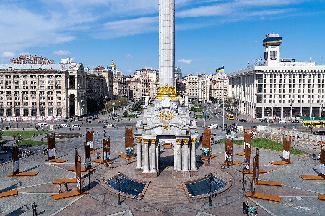 Das Kiewer Unabhängigkeitsdenkmal und der Unabhängigkeitsplatz (Maidan Nezalezhnosti), Kiew (Kiev), Ukraine, Europa
