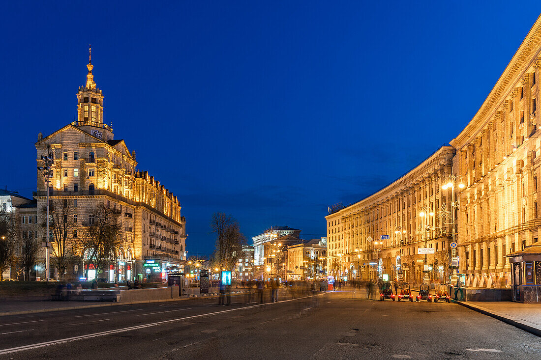 Kyiv's Khreshchatyk Street during blue hour, Kyiv (Kiev), Ukraine, Europe