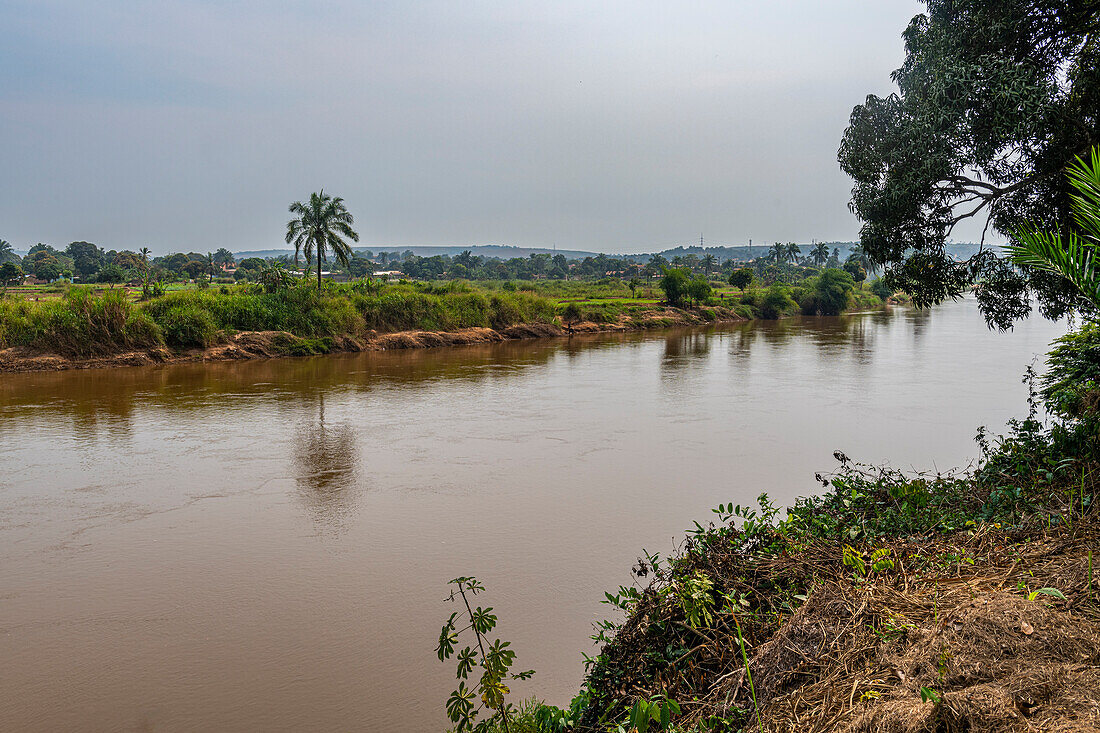 Inkisi River, Kisantu botanical gardens, Kisantu, Democratic Republic of the Congo, Africa