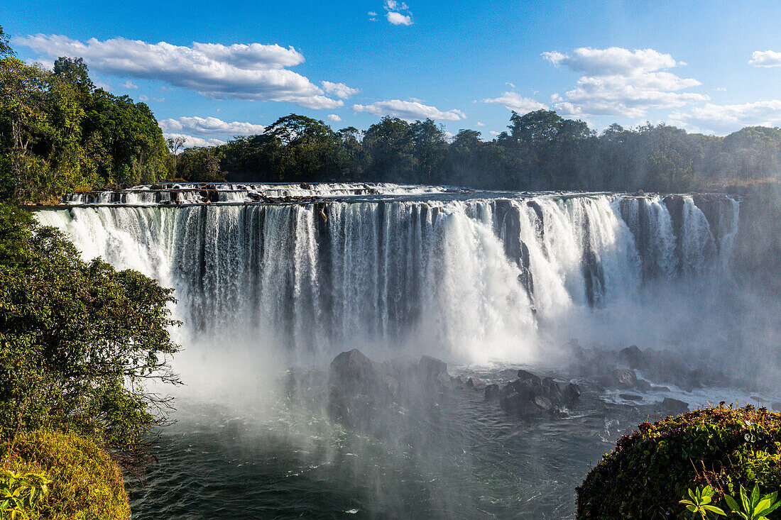 Lumangwe-Wasserfälle am Kalungwishi-Fluss, nördliches Sambia, Afrika