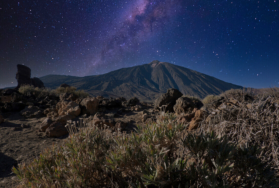 Milky Way over Mount Teide, Mount Teide National Park, UNESCO World Heritage Site, Tenerife, Canary Islands, Spain, Atlantic, Europe
