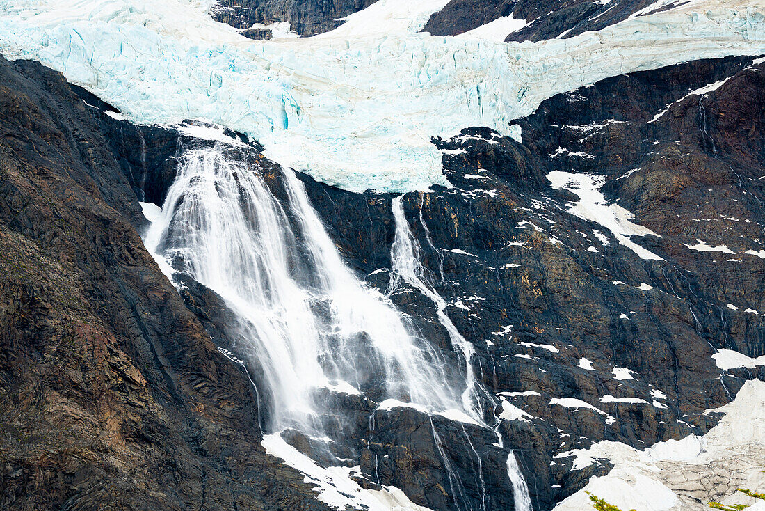 Eisabbruch am Glaciar del Frances, Torres del Paine National Park, Patagonien, Chile, Südamerika