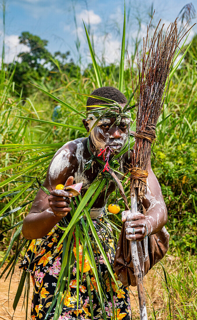 Pygmy warrior, Kisangani, Democratic Republic of the Congo, Africa