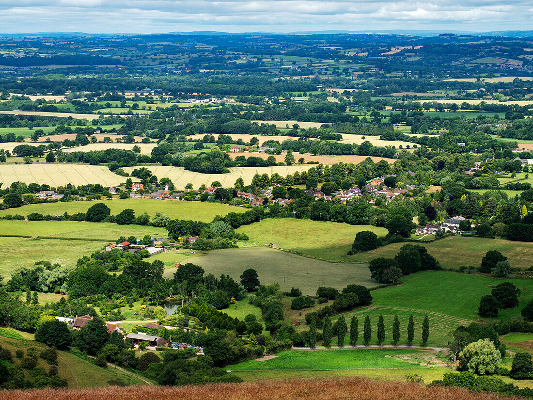 Blick über Herefordshire vom Herefordshire Beacon, Herefordshire, England, Vereinigtes Königreich, Europa