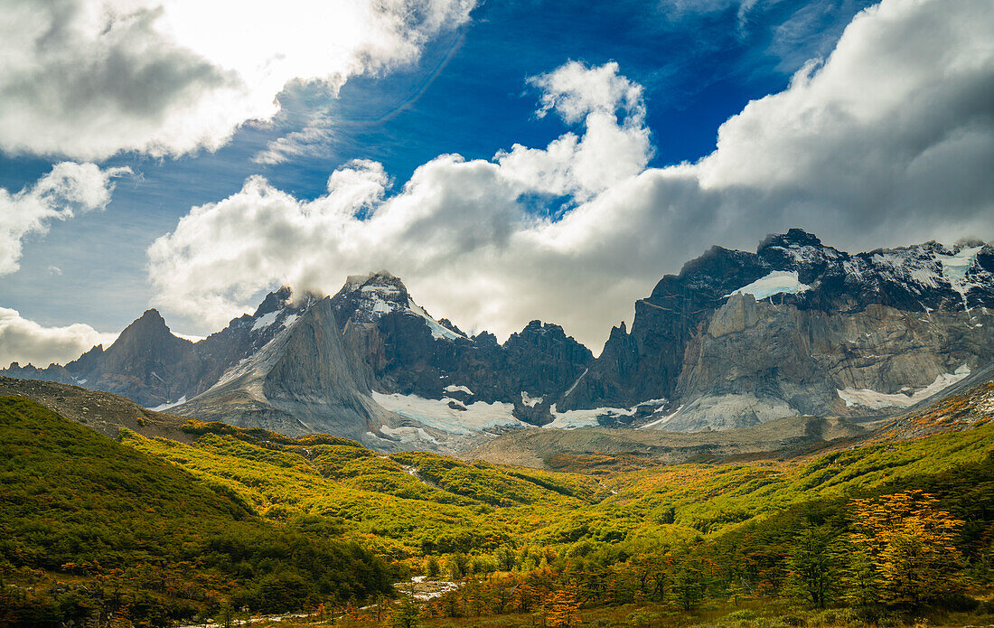 Mountains around Valle Frances (Valle del Frances), Torres del Paine National Park, Patagonia, Chile, South America