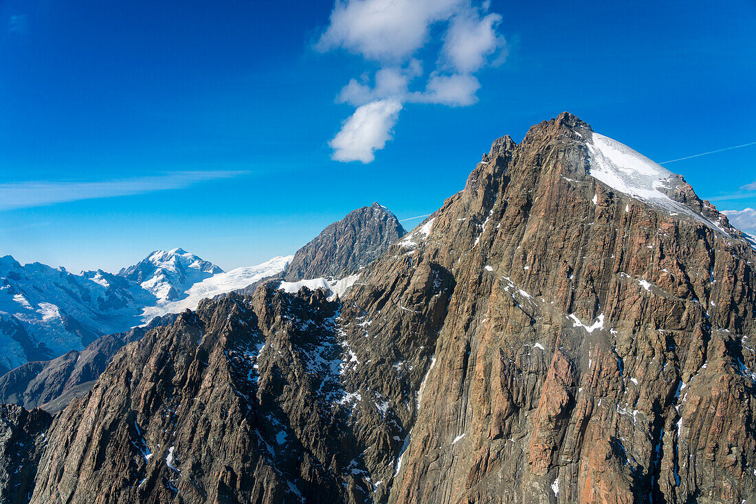 Aerial view of mountain ranges in Aoraki/Mount Cook National Park, UNESCO World Heritage Site, South Island, New Zealand, Pacific