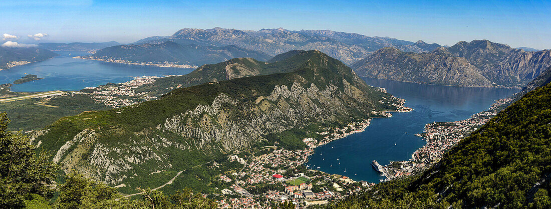 Boka Kotorska (Bucht von Kotor), vom Gipfel des Berges Lovcen aus gesehen, Montenegro, Europa