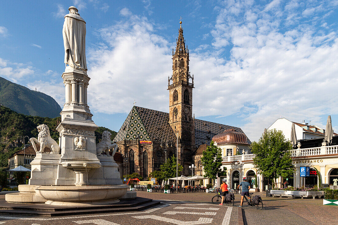 Walther von der Vogelweide square, Bozen, Sud Tirol, Alto Adige, Italy, Europe