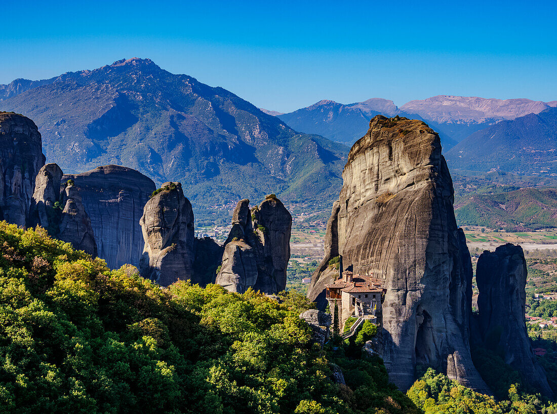 Kloster von Rousanou, Blick von oben, Meteora, UNESCO-Weltkulturerbe, Thessalien, Griechenland, Europa