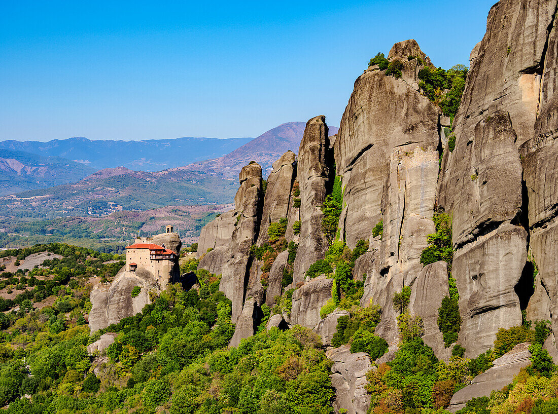 Blick auf das Kloster des Heiligen Nikolaus Anapafsas (Anapausas), Meteora, UNESCO-Welterbe, Thessalien, Griechenland, Europa