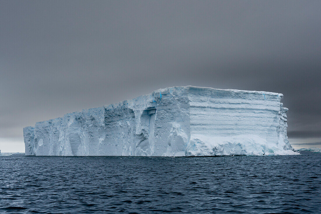 Tafel-Eisberg, Larsen C-Schelfeis, Weddellmeer, Antarktis, Polargebiete