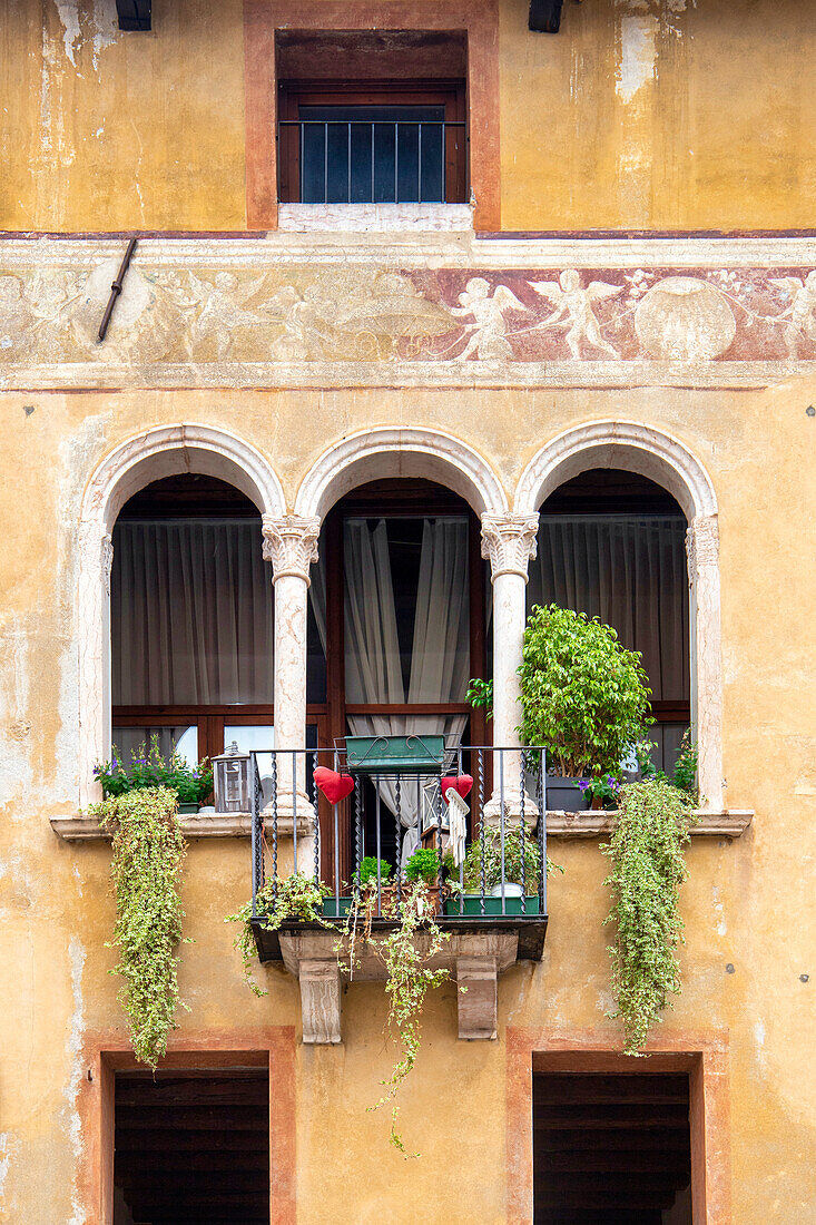 House facade with frescoes, Bassano del Grappa, Vicenza, UNESCO World Heritage Site, Veneto, Italy, Europe