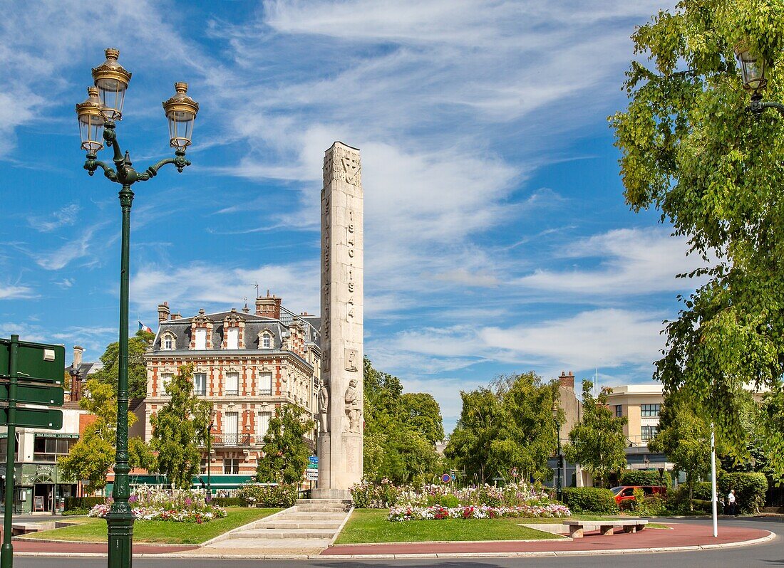 The War Memorial in the centre of Epernay, centre of Champagne production, Marne, France, Europe