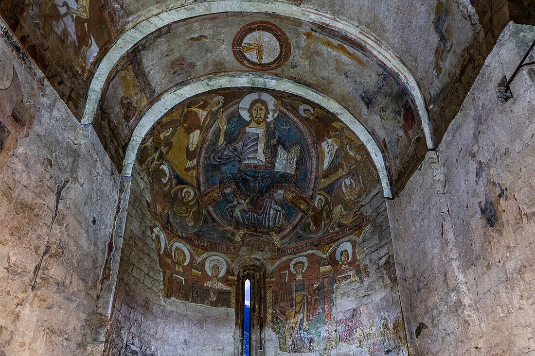 Romanesque church interior, Sant Climent de Taull, UNESCO World Heritage Site, Vall de Boi, Catalonia, Spain, Europe
