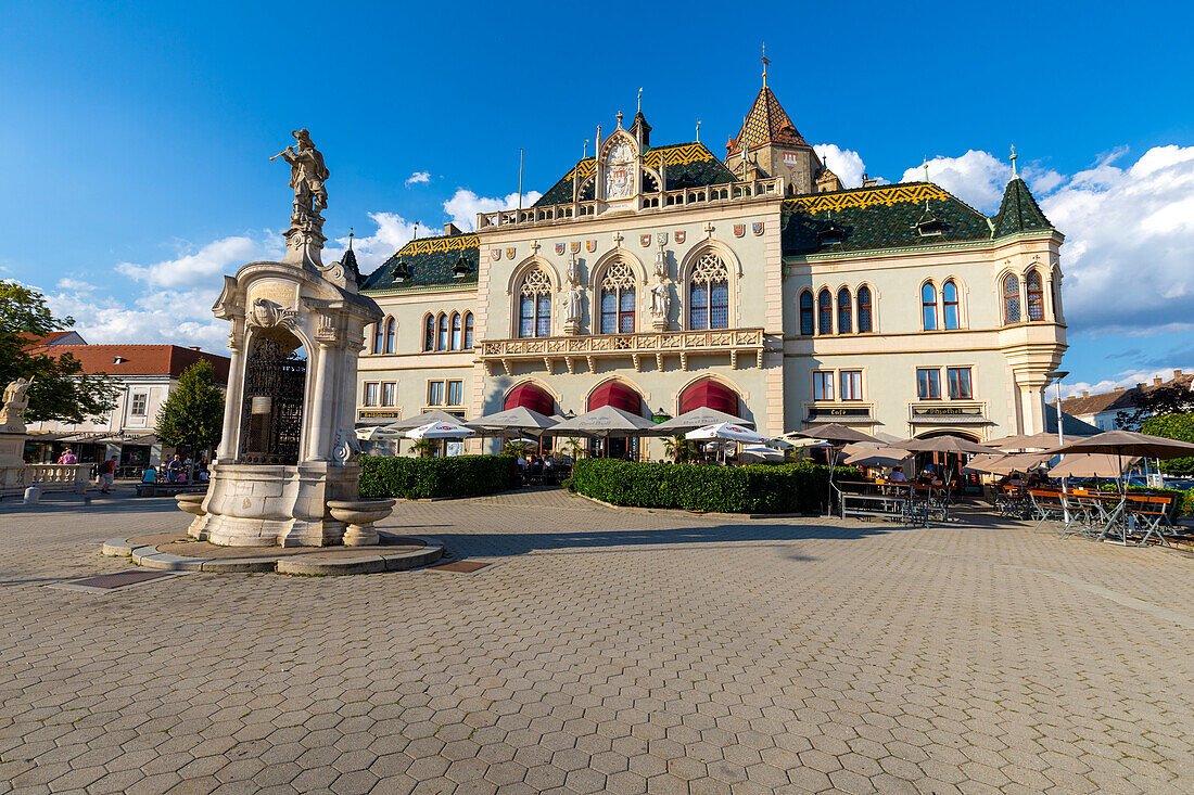 Town Hall and main square, Korneuburg, Lower Austria, Austria, Europe