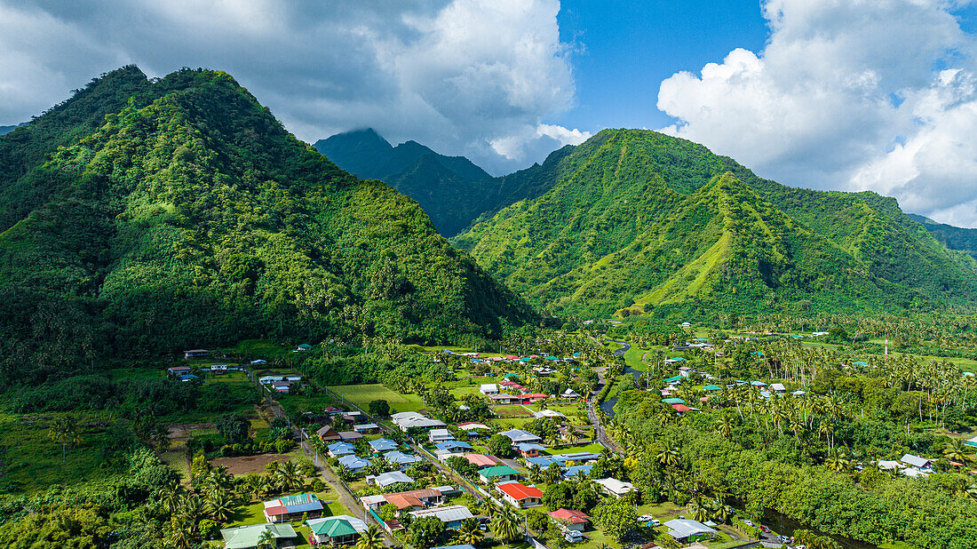 Luftaufnahme von Tahiti Iti, Gesellschaftsinseln, Französisch-Polynesien, Südpazifik, Pazifik