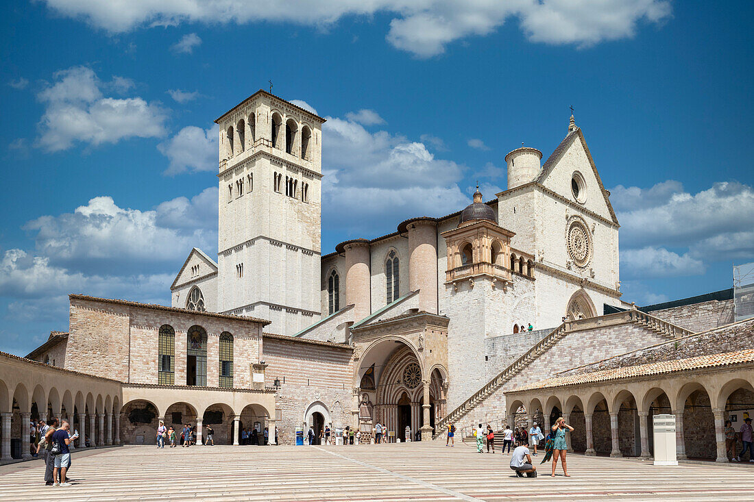Basilika San Francesco (St. Franziskus), UNESCO-Welterbe, Assisi, Bezirk Perugia, Umbrien, Italien, Europa