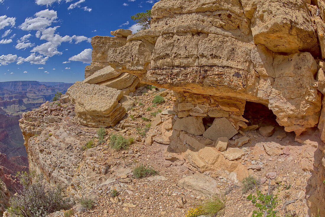 Alte indianische Ruinen am Rande einer Klippe östlich von Papago Point am Grand Canyon, Grand Canyon National Park, UNESCO-Weltnaturerbe, Arizona, Vereinigte Staaten von Amerika, Nordamerika